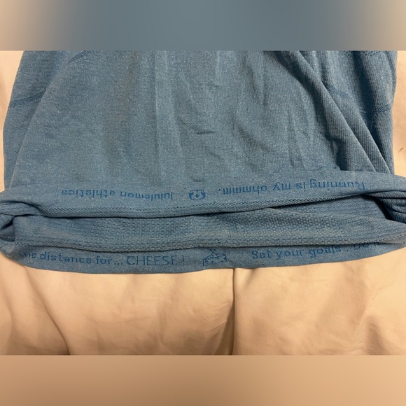 Women’s light blue lulu lemon runner tank top - medium - Picture 2 of 3